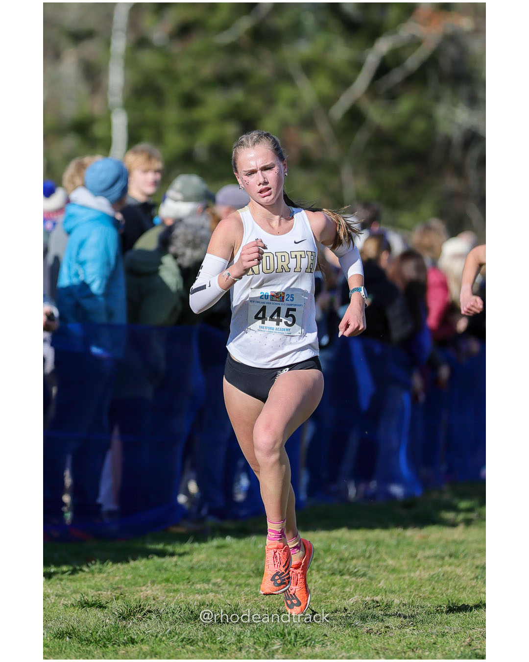 Lucy Stowe, North Kingstown High School, P29, 20:09.22 - New England Cross Country State Championship - Thetford Vt - November 8, 2025 File: ./dir-1-Girls-Championship/251108-2025-New England-Cross-Country-Championships-Thetford-VT-234-296A4252.jpg Lucy Stowe, North Kingstown High School, P29, 20:09.22 - New England Cross Country State Championship - Thetford Vt - November 8, 2025 – 20…